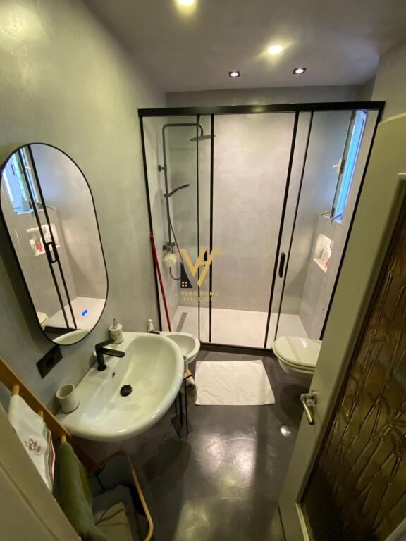 APARTMENT FOR SALE 2+1+2+BLK AT URA E TABAKVE, CENTER 300,000 EURO