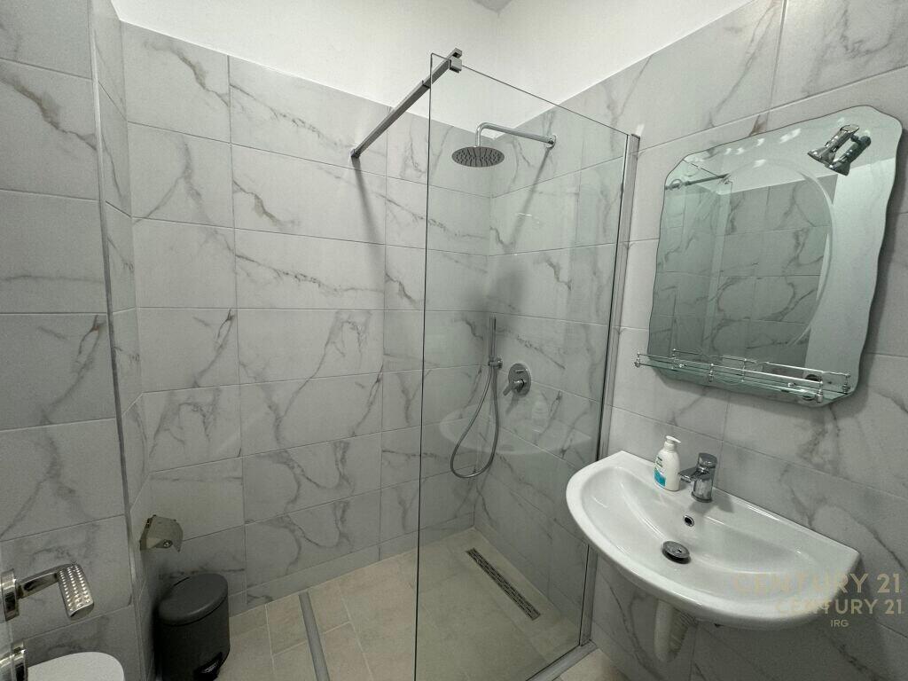 AFFITTASI APPARTAMENTO 2+1+2 A KODRA E DIELLIT !    IRG118772