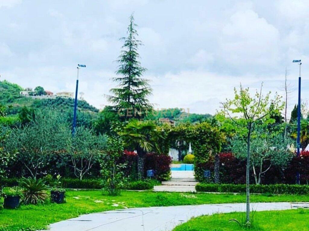 RESORT ESCLUSIVO IN AFFITTO – VAQARR (PISCINA &amp; SALA EVENTI)