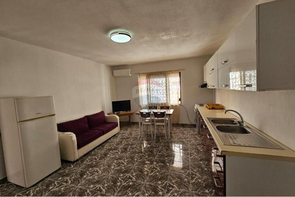 2+1 apartment for rent near Wilson Square!