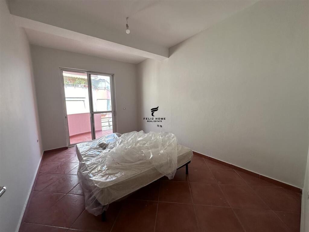 ZYRE ME QERA 125 M2 TREGU ELEKTRIK 550 EURO