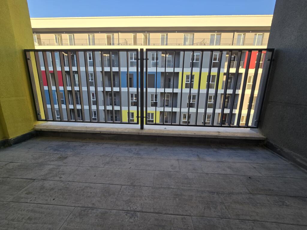 2+1 Apartment for Sale in the University Residential Complex