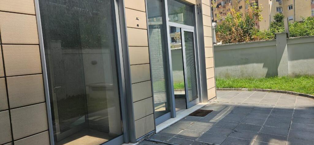 Office for Rent at Ambasador 3