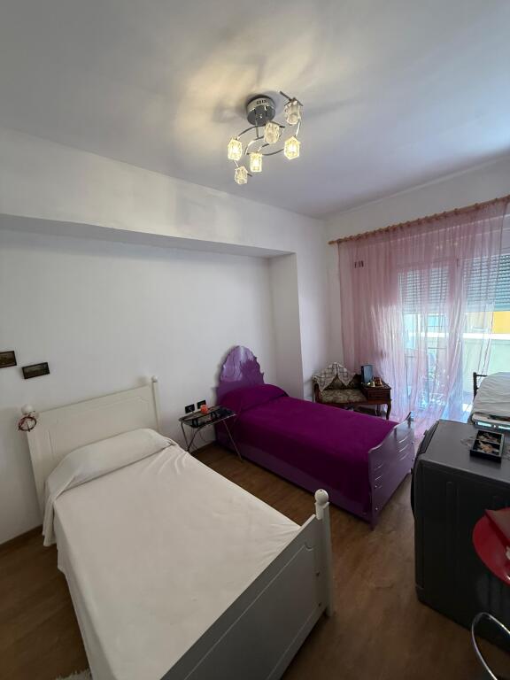APARTAMENT 2+1 ME QERA TEK KODRA E DIELLIT