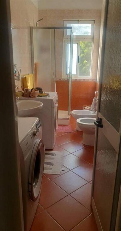 JEPET ME QERA APARTAMENT 2+1 500 EURO OXHAKU