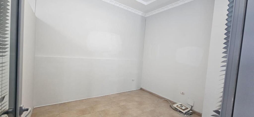 Office for Rent at Ambasador 3