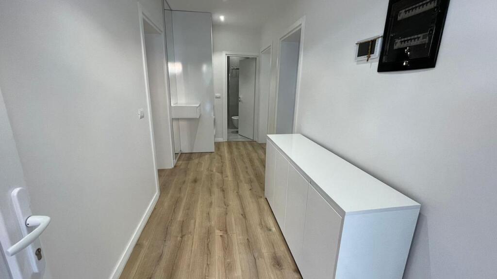 Casa privata di un piano in affitto 2+1 vicino a Rruga e Kavajes (ID BV22147) Tirana