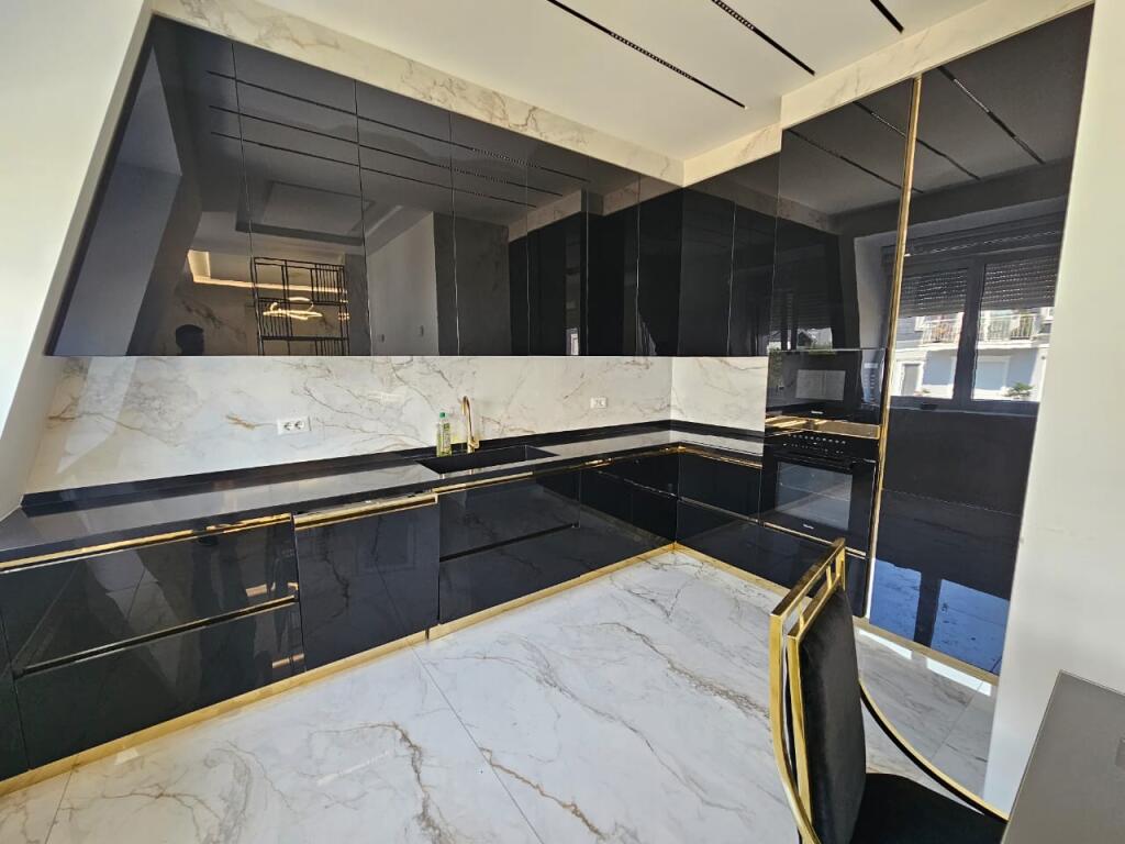 🏡 Appartamento 2+1+2 in Affitto Teg
