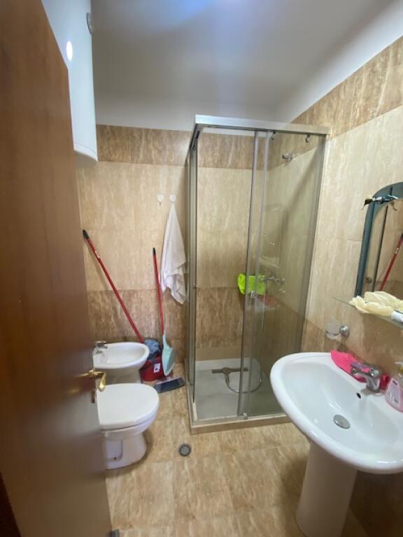 Apartament 2+1 me Qera, Komuna e Parisit