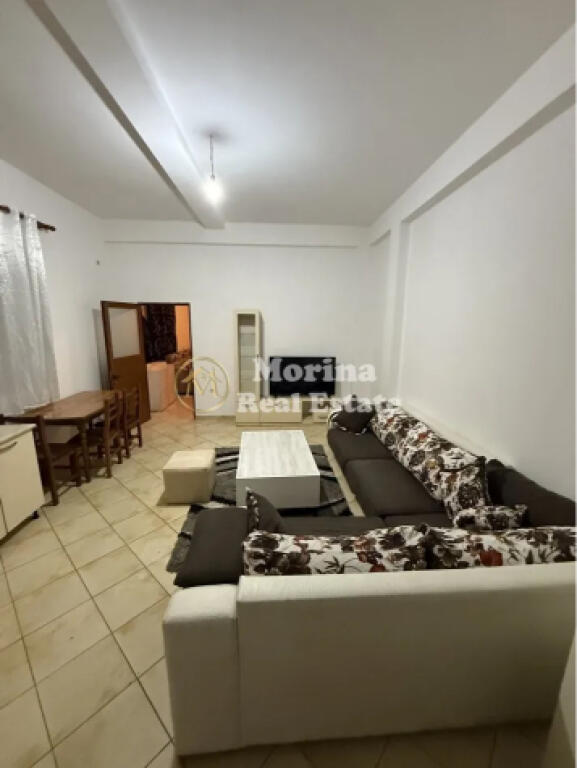 Qera, Hyrje Private 1+1, 5 Maj, 300 euro/muaj