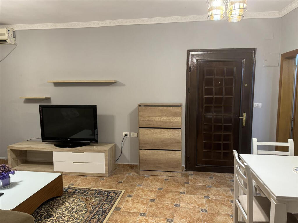 Apartament Me Qera 2+1 tek Bulevardi Bajram Curri (ID B221334) Tirane