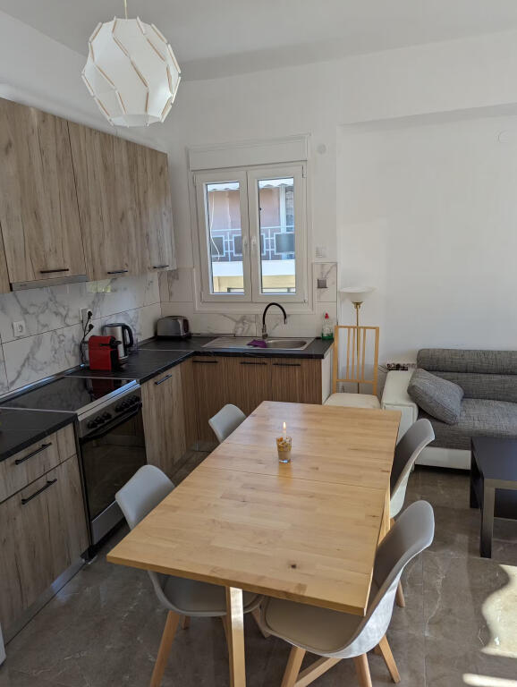 Apartament me qera 2+1 tek 5 Maji (ID B2201379) Tirane