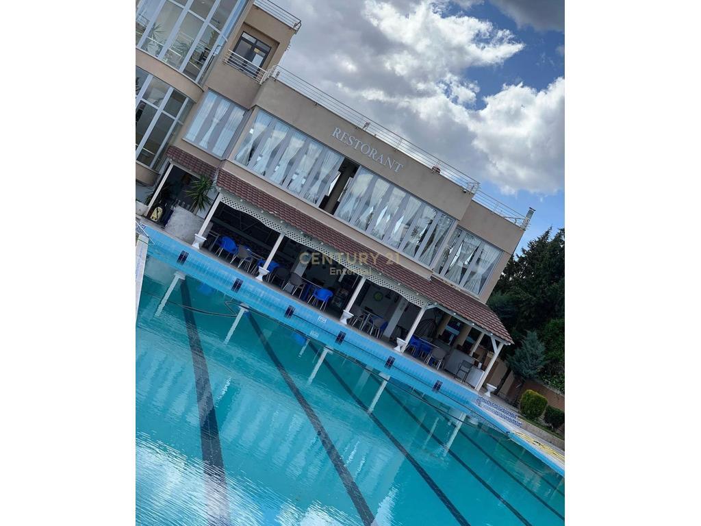 RESORT ESCLUSIVO IN AFFITTO – VAQARR (PISCINA &amp; SALA EVENTI)