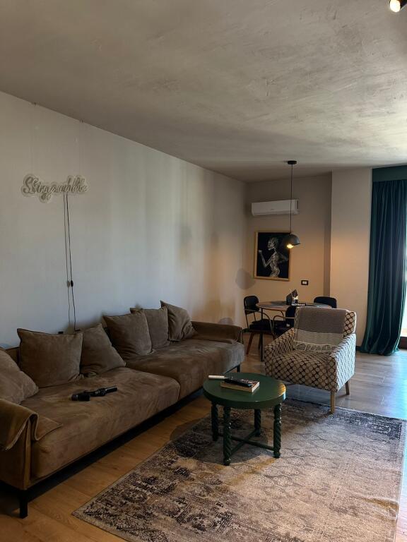 2+1 Fully Furnished Apartment for Rent – Zogu i Parë Boulevard