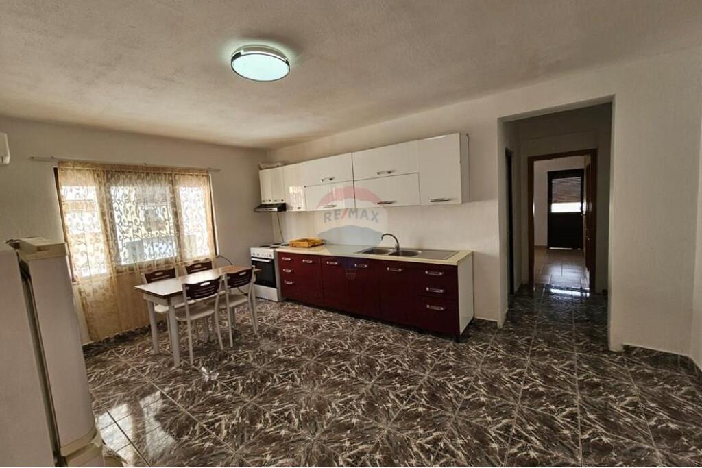 2+1 apartment for rent near Wilson Square!