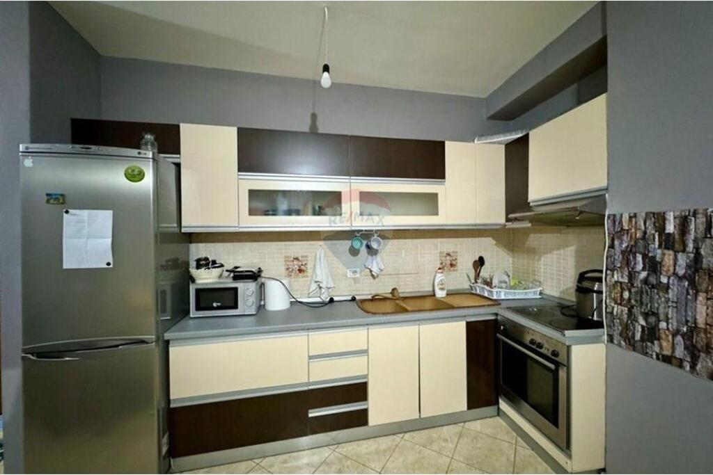 Apartament - Për Shitje - Rruga Loni Ligori, Astir, Tiranë