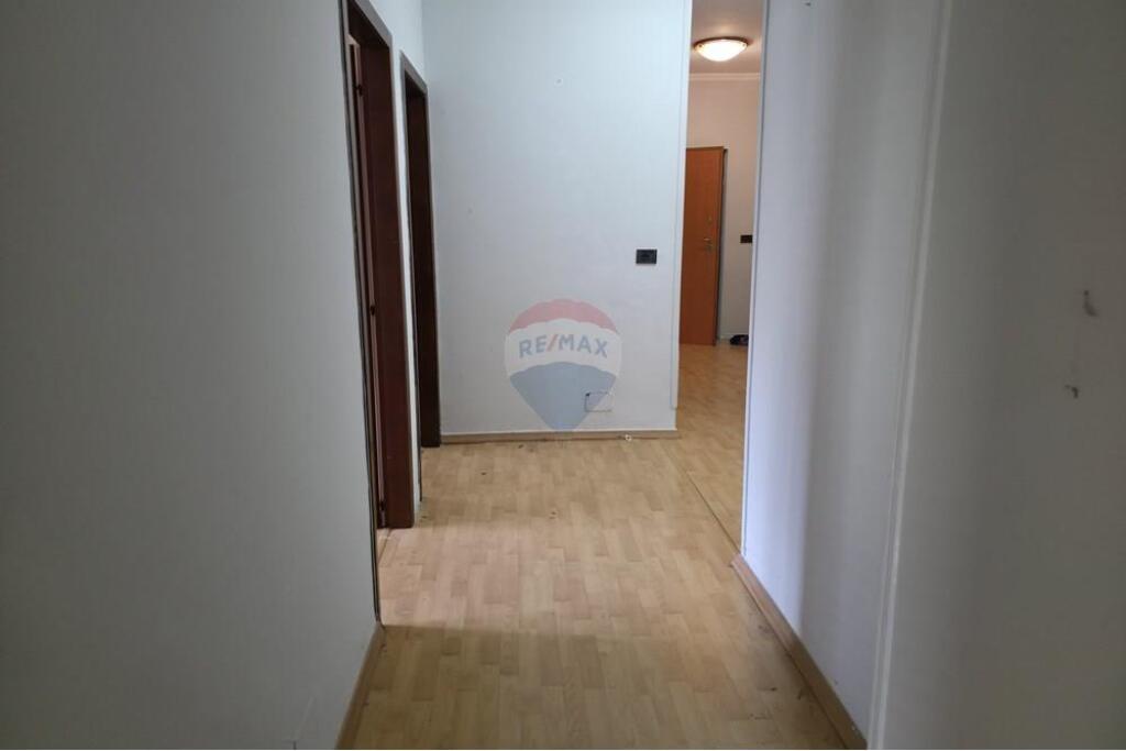 Shitet Apartament 3+1+2 pranë Lion Park!
