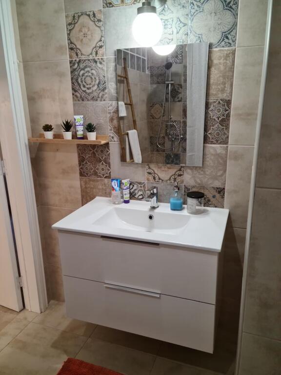 Apartament Me Qera 1+1 Tek Ish-Parku I Autobuzave (ID B211360) Tirane