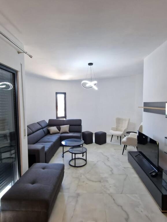Apartament për qira
