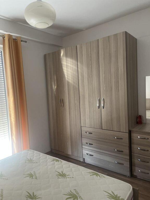 JEPET ME QERA APARTAMENT 1+1 400 EURO SIRI KODRA