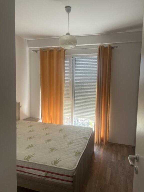 JEPET ME QERA APARTAMENT 1+1 400 EURO SIRI KODRA