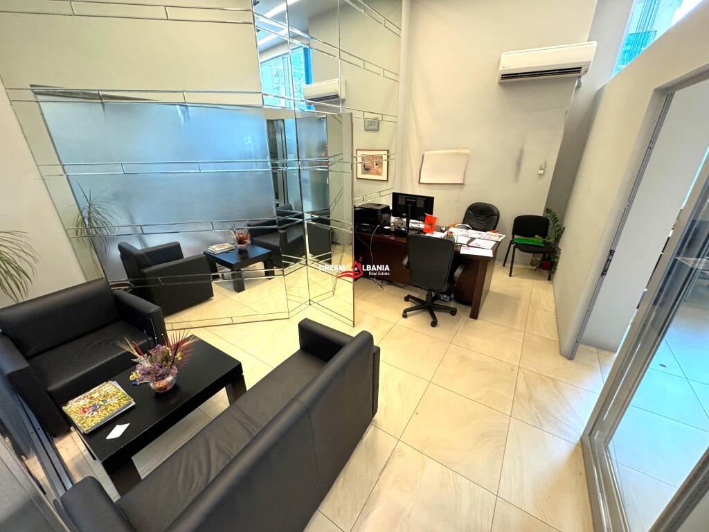 Office space for rent 1+1 55m² center, Barrikadave Street ID 42611329