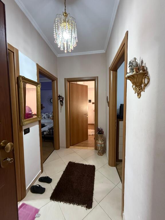 APARTAMENT 2+1 ME QERA TEK KODRA E DIELLIT