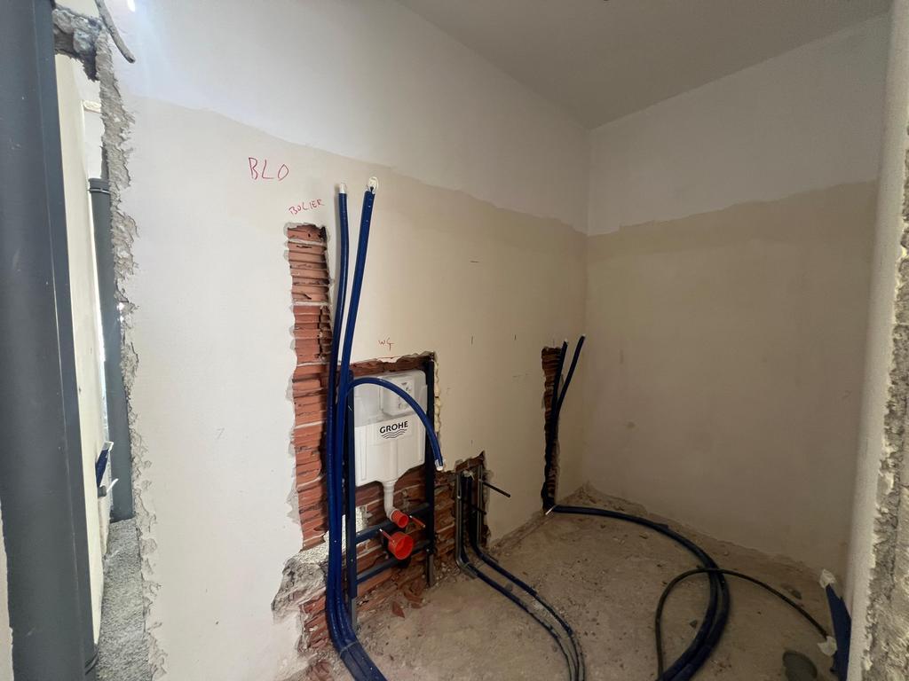 VENDIAMO APPARTAMENTO 2+1+2 PRESSO KIKA 2 – WHITE CITY BLOCK