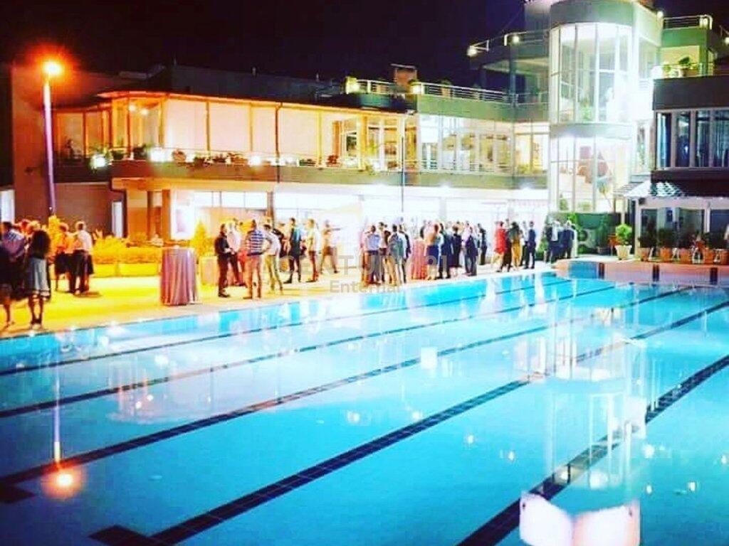 RESORT ESCLUSIVO IN AFFITTO – VAQARR (PISCINA &amp; SALA EVENTI)