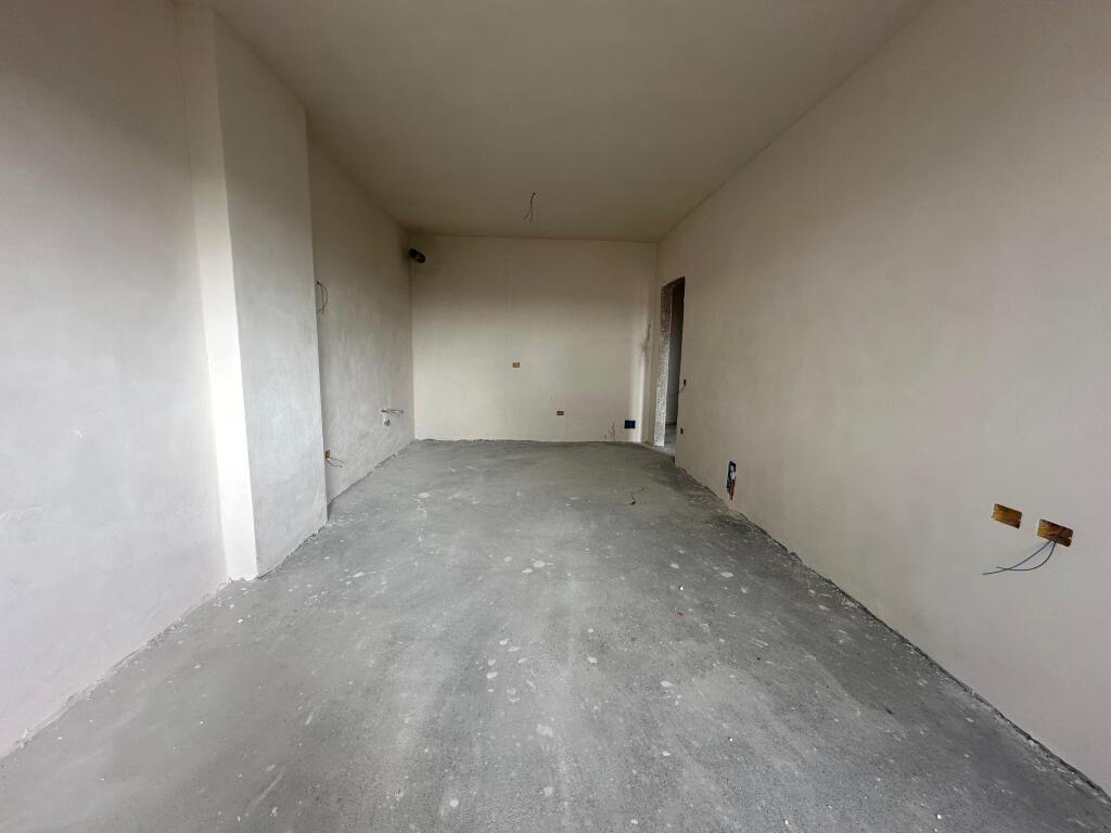 Apartament 1+1 ne Shitje ne Kamez