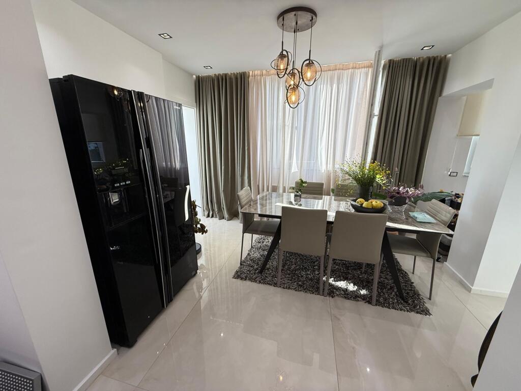 RENT Tirana Center     📍At the post office, Dollar  💶 Price 1000 euros per month