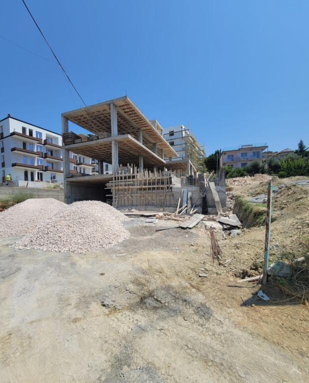🏘Ville di lusso in vendita con vista mare, sulla collina di Golem, zona strutturata con residenze di ville di lusso