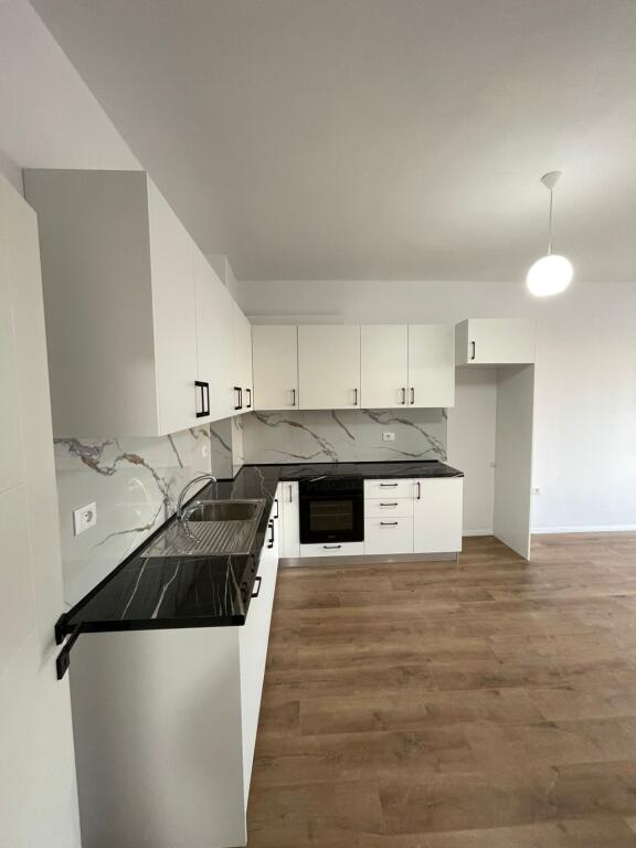 Jepet me qira apartament 2+1 në Kamëz