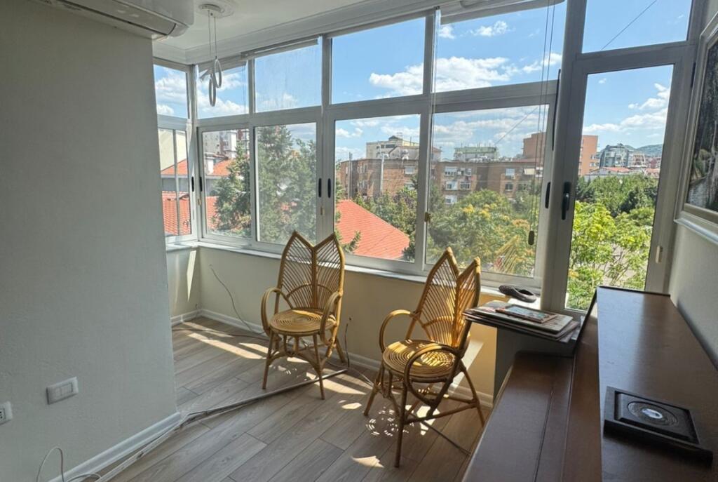 APARTMENT FOR RENT 3+1 BLV.BAJRAM CURRI 1,000 EURO