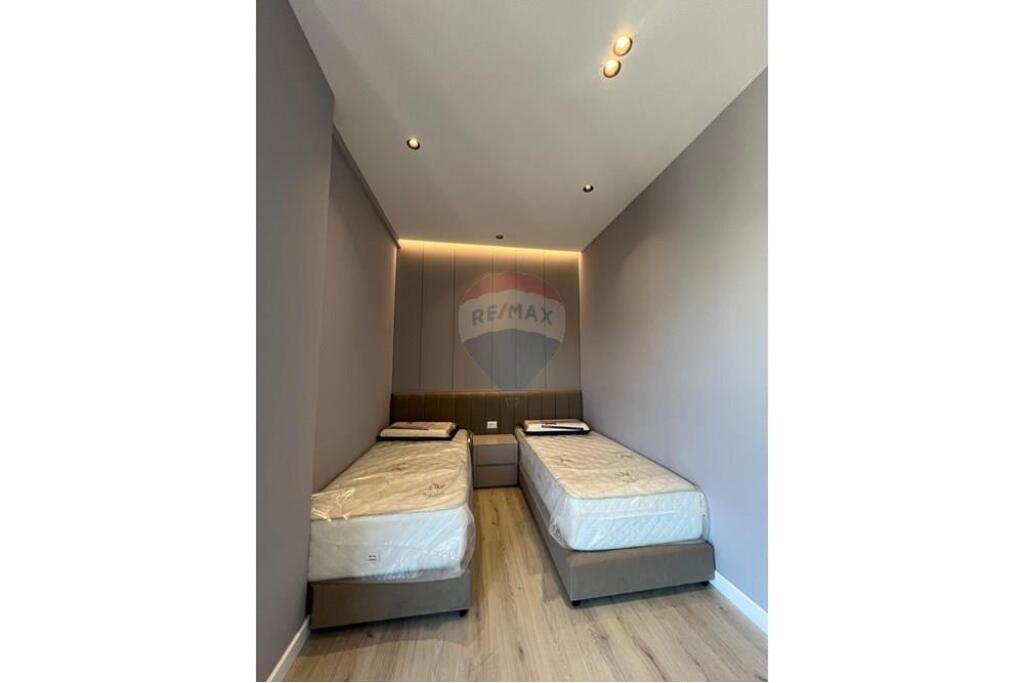 Apartament 2+1+2 per qira tek Pazari i Ri!