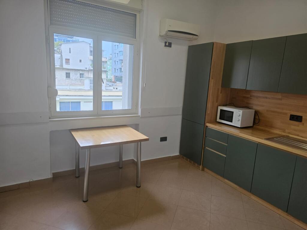 Business unit for rent for office Opposite the Pyramid, near the Twin Towers