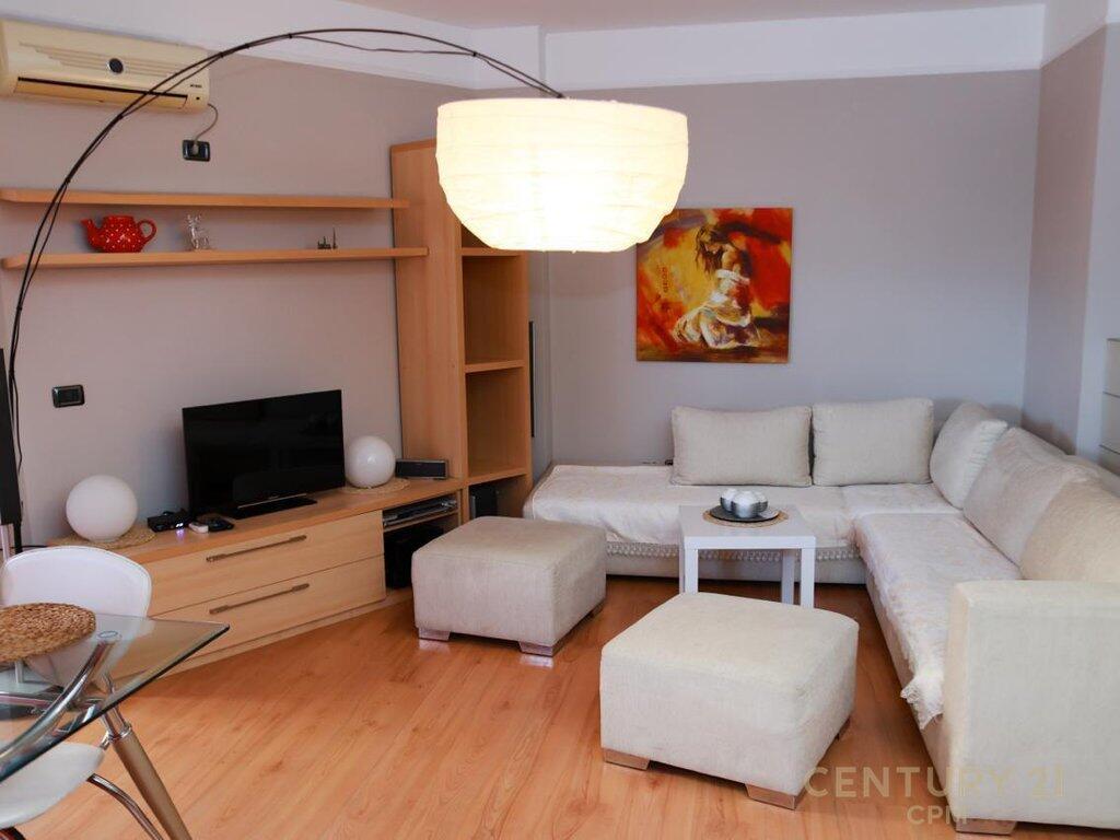 🏙 Appartamento moderno 1+1 in affitto – Zona 9-Katëshët, a soli 300 m da Piazza Skanderbeg