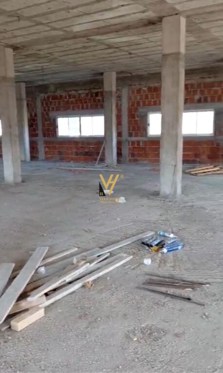 JEPET MAGAZINE 880 M2 ME QIRA NE VORE 2.200 EURO