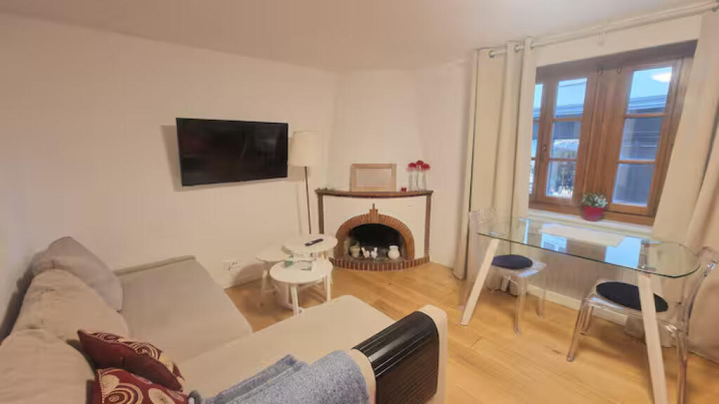 Apartament me qera 2+1 tek 21 Dhjetori (ID B221336) Tirane