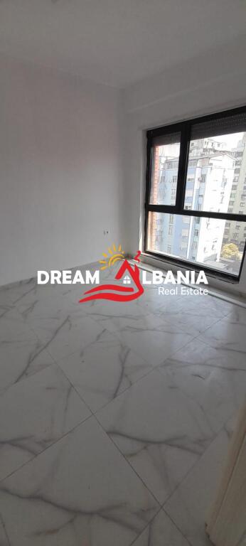 Ambient Biznesi/Zyre me Qera ne Myslym Shyr, prane Gjykates ne Tirane (ID 42611332)