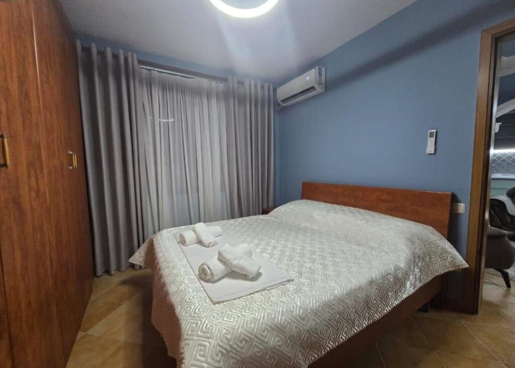 JEPET ME QIRA APARTAMENT 2+1 te 5 Maji, pranë Qendrës Condor