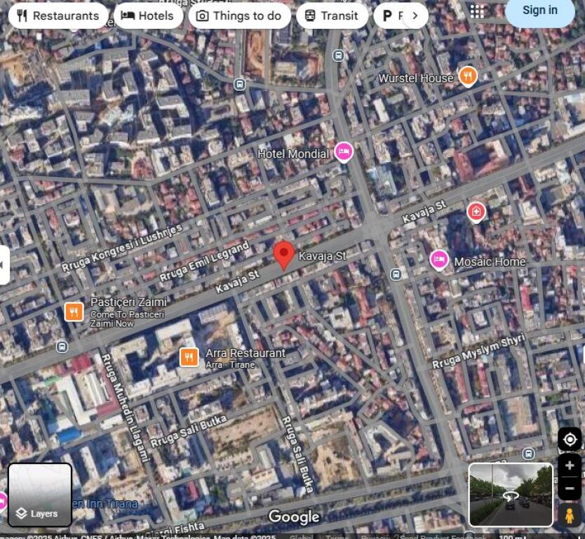 Shop on the street for rent on Kavaja Street, near the Embassy Block in Tirana (ID 42711123)
