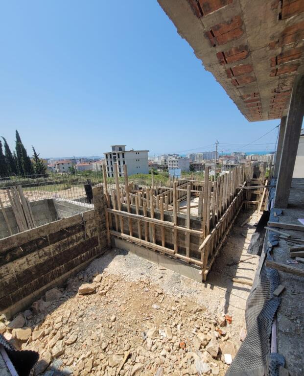 🏘Ville di lusso in vendita con vista mare, sulla collina di Golem, zona strutturata con residenze di ville di lusso