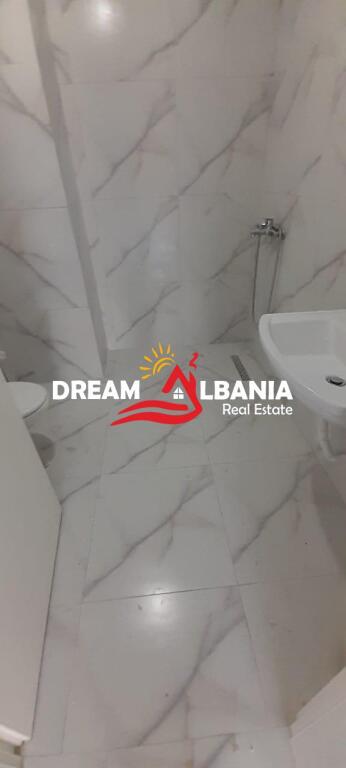 Ambient Biznesi/Zyre me Qera ne Myslym Shyr, prane Gjykates ne Tirane (ID 42611331)