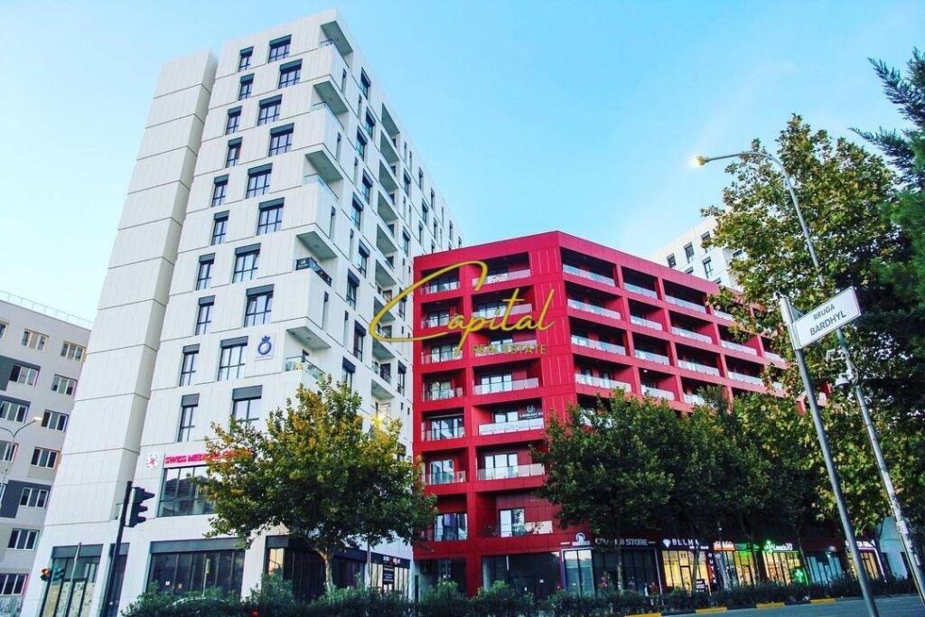 ZYRE ME QERA 120 M2 FARMACIA 10 620 EURO