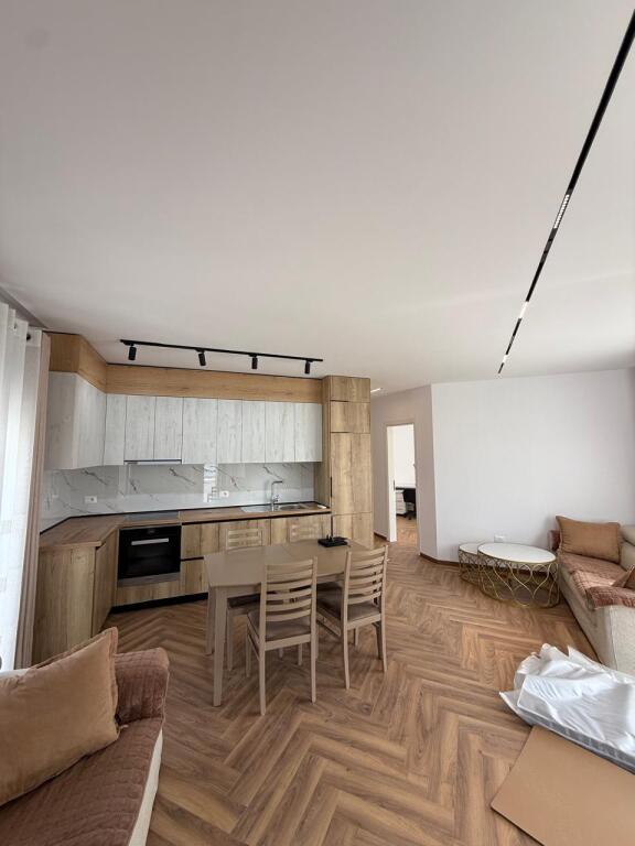 Apartament me qira 2+1 tek Liqeni i thate