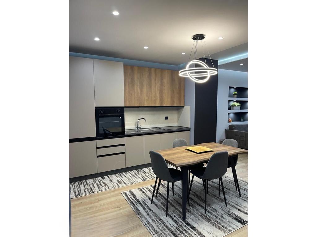 Appartamento di lusso ad Astir vicino al Bar Artisti 600 € /mese