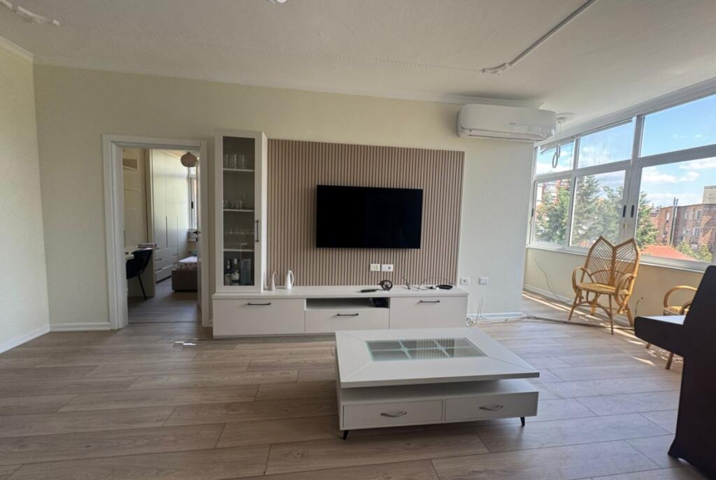 APARTMENT FOR RENT 3+1 BLV.BAJRAM CURRI 1,000 EURO