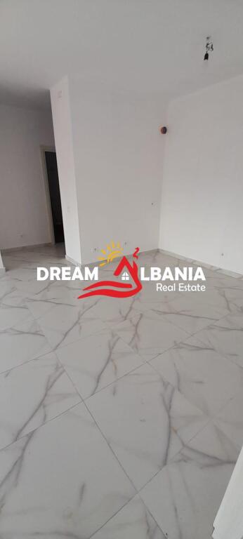 Ambient Biznesi/Zyre me Qera ne Myslym Shyr, prane Gjykates ne Tirane (ID 42611332)