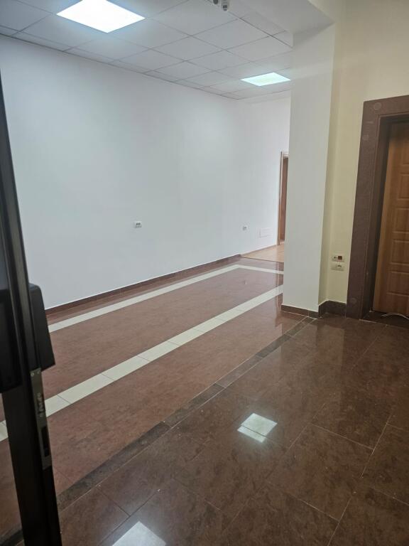 Business unit for rent for office Opposite the Pyramid, near the Twin Towers